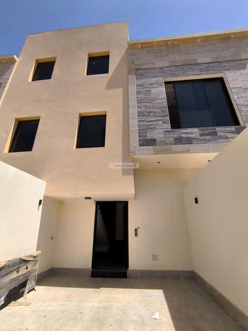 4 bedroom floor in Al Khaleej 1
