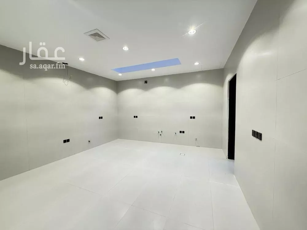 فيلا 5 غرف في المهدية 12