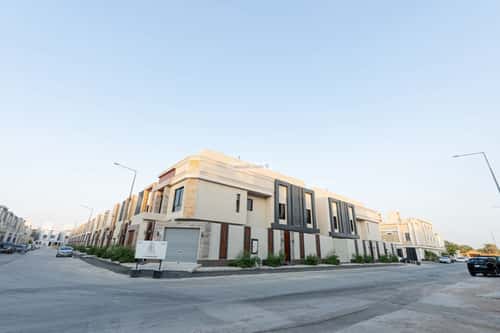 5 bedroom villa in Al Rimal 9
