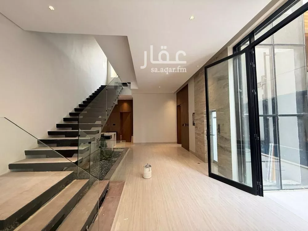 فيلا 6 غرف في المهدية 9