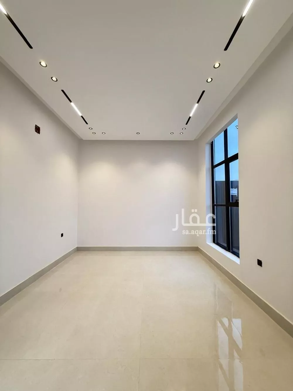 فيلا 6 غرف في المهدية 5