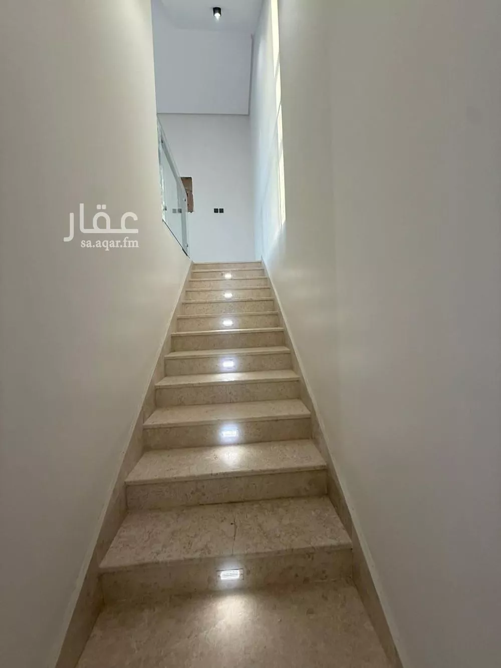 فيلا 6 غرف في المهدية 9