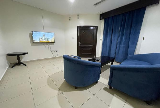 شقة 1 غرف في الرويس 3