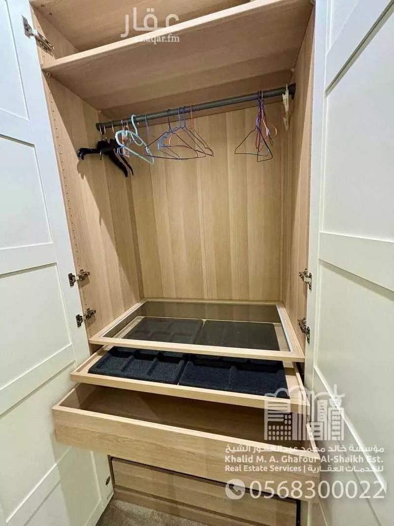 3 bedroom apartment in Al Qusur 6