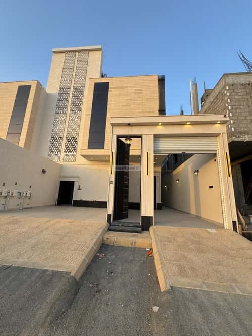 4 bedroom floor in Al Janadriyah 4