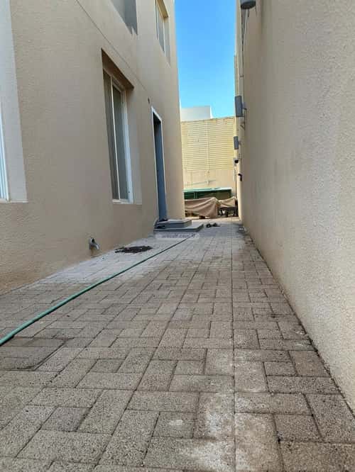 5 bedroom villa in Al Rimal 5