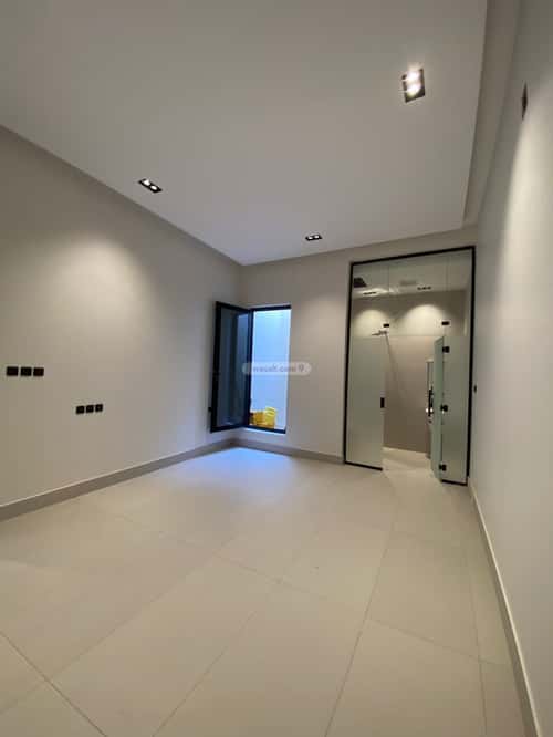 5 bedroom floor in Al Khaleej 6