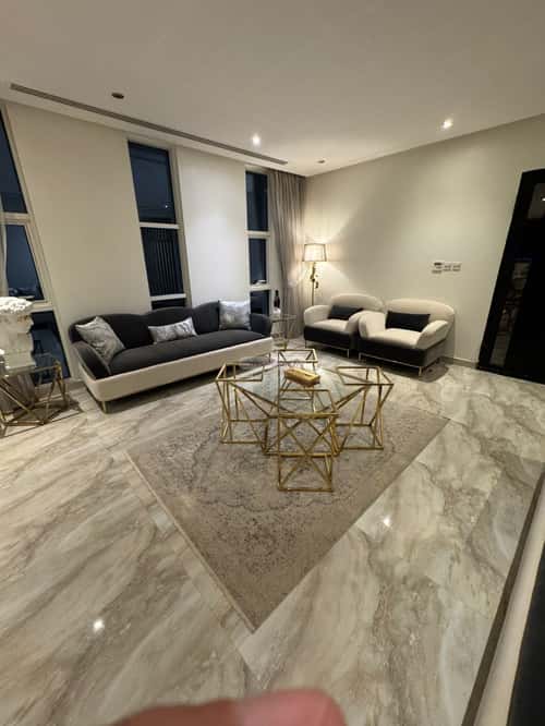 فيلا 3 غرف في العارض 5