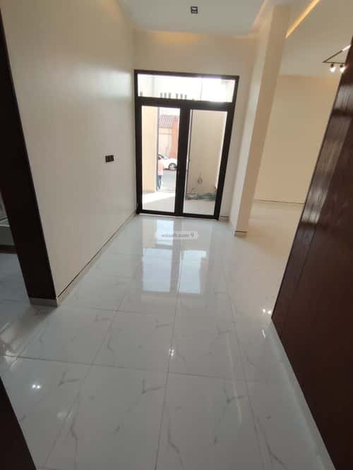 5 bedroom villa in Al Khaleej 4