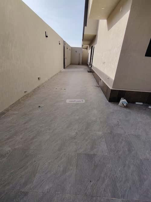 5 bedroom villa in Al Rimal 1