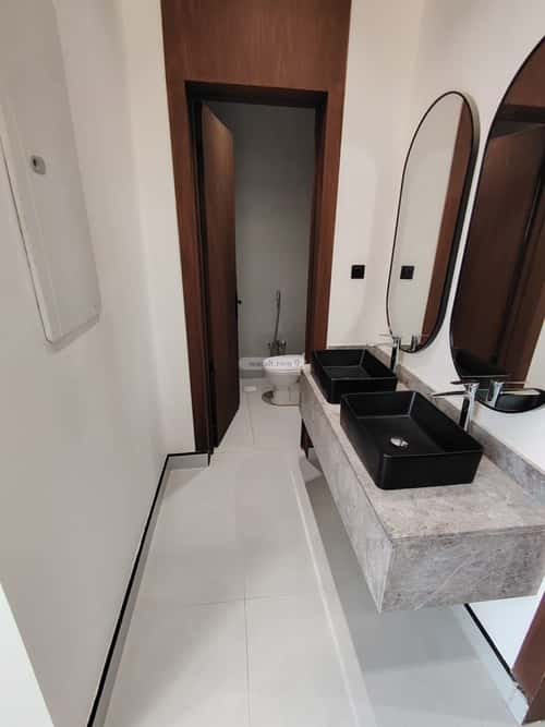 4 bedroom villa in Al Janadriyah 1