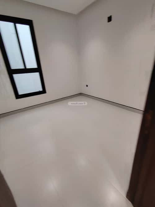 4 bedroom villa in Al Janadriyah 2