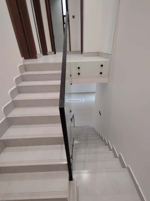4 bedroom villa in Al Janadriyah 5
