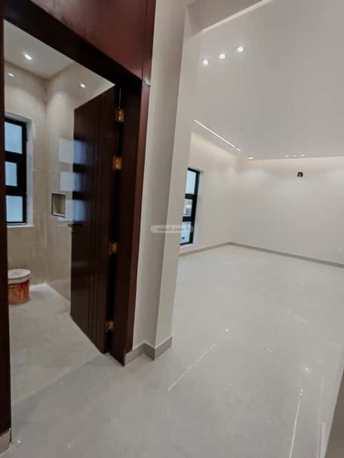 فيلا 5 غرف في الجنادرية 1