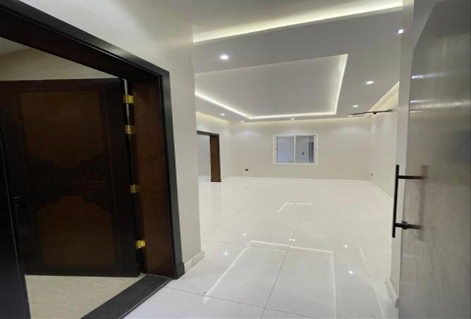 3 bedroom apartment in Al Zahra 2