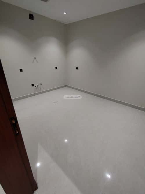 3 bedroom floor in King Faisal 3