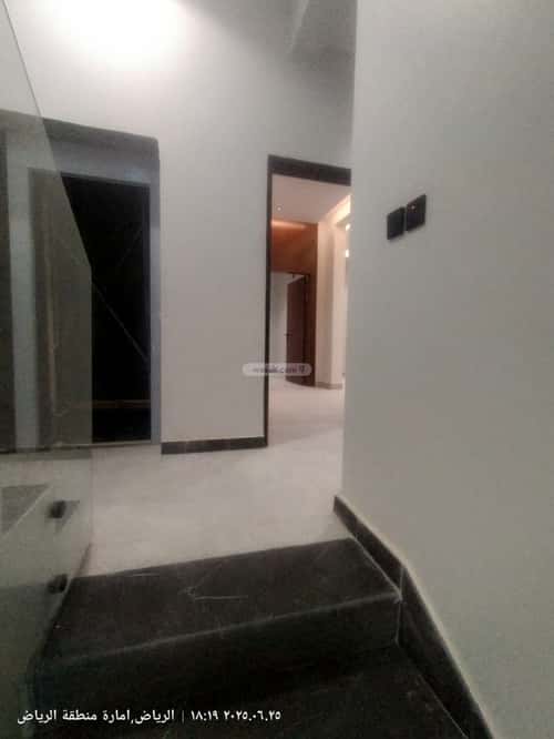 3 bedroom floor in King Faisal 3