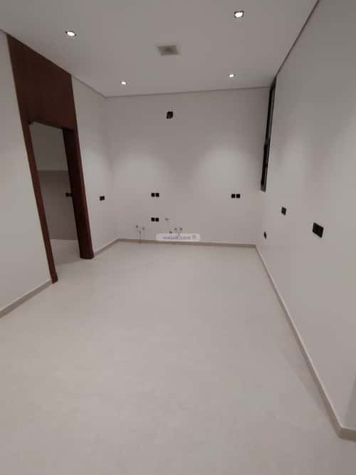 3 bedroom floor in Al Rawdah 1
