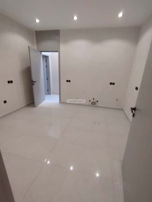 3 bedroom floor in Al Janadriyah 3