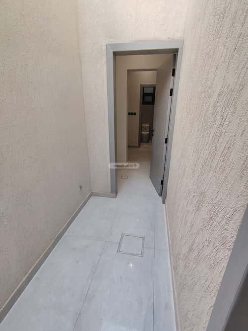 3 bedroom floor in Al Janadriyah 5
