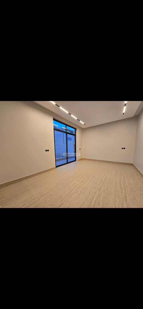 فيلا 4 غرف في العارض 2