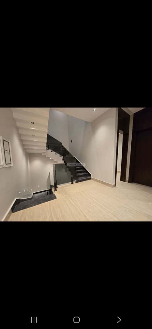 فيلا 4 غرف في العارض 4