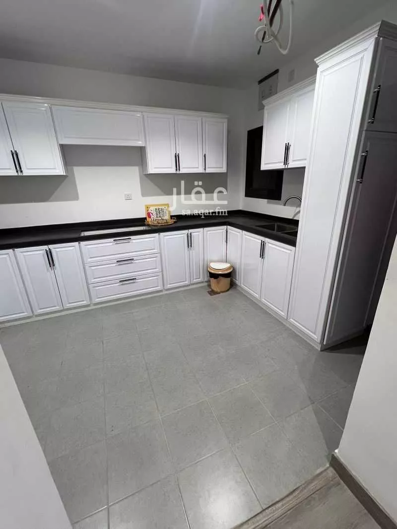 6 bedroom apartment in Al Hamdaniyah 6