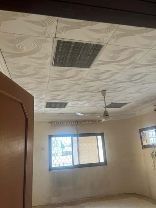 8 bedroom villa in Al Rabwa 2