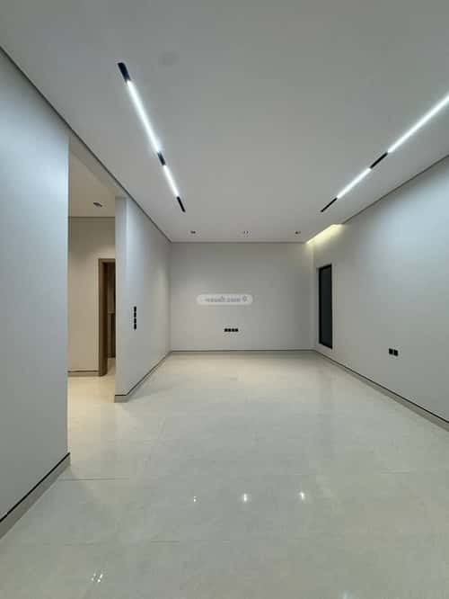 5 bedroom villa in Al Janadriyah 2