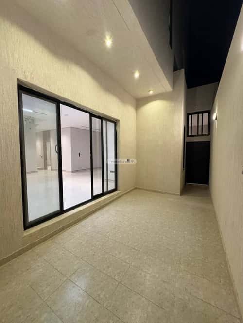 5 bedroom villa in Al Janadriyah 10