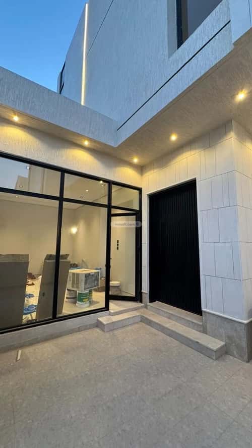 5 bedroom villa in Al Qadisiyah 3