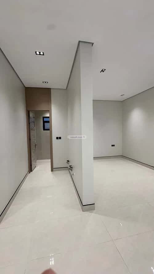 5 bedroom villa in Al Qadisiyah 4