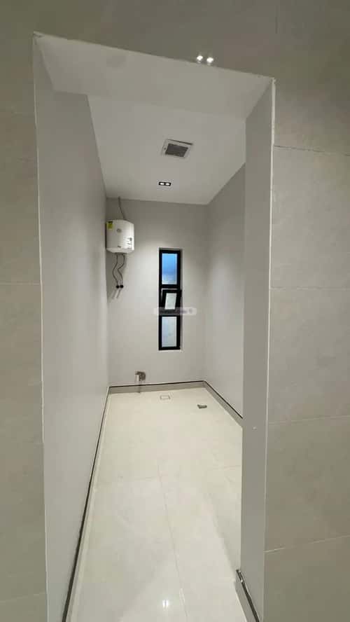 5 bedroom villa in Al Qadisiyah 8