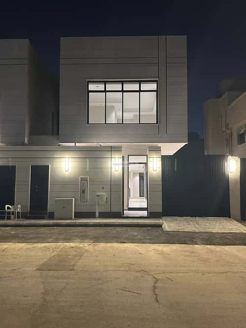 5 bedroom villa in King Faisal 1