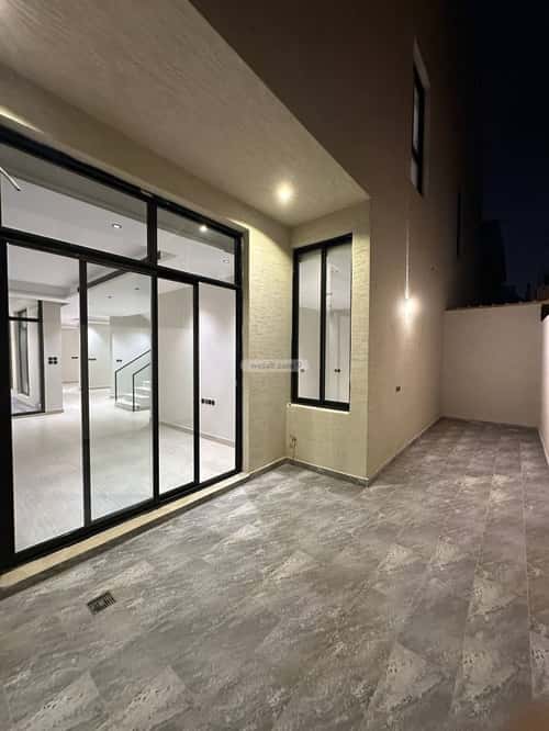 5 bedroom villa in King Faisal 2