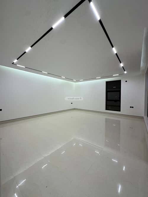 4 bedroom villa in Al Mahdiyyah 2