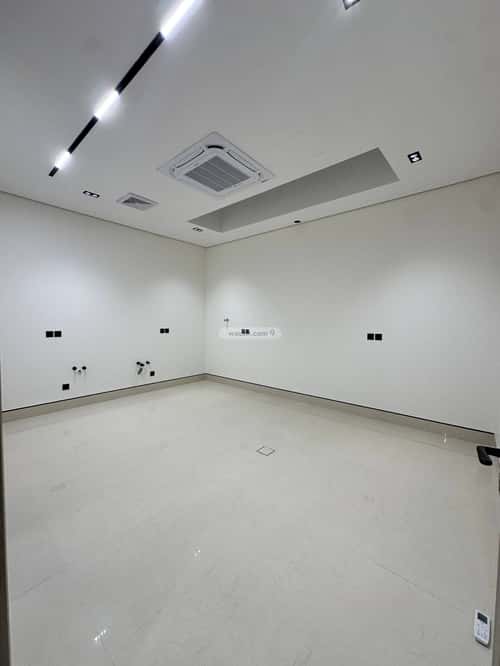 4 bedroom villa in Al Mahdiyyah 5