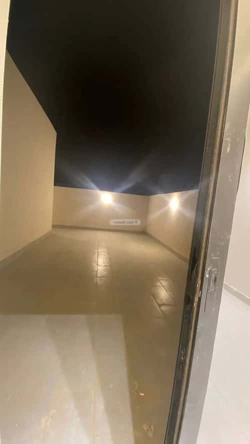 4 bedroom floor in Al Janadriyah 2