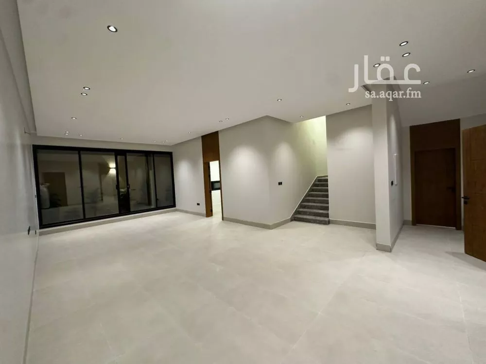 5 bedroom villa in Al Yasmin 4