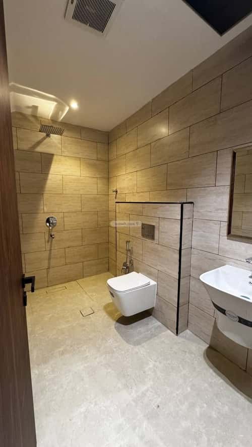 5 bedroom villa in Al Yarmouk 9