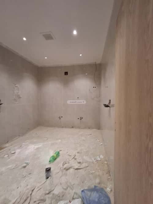 5 bedroom floor in Tuwaiq 2