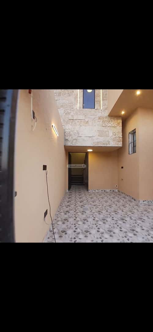 5 bedroom floor in Tuwaiq 1