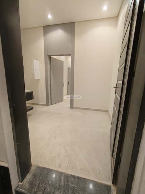 5 bedroom floor in Al Janadriyah 9