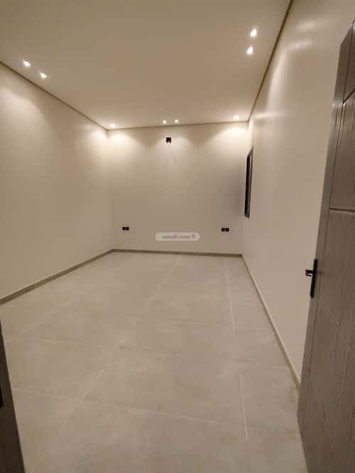 5 bedroom floor in Al Janadriyah 4