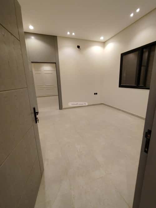 5 bedroom floor in Al Janadriyah 12