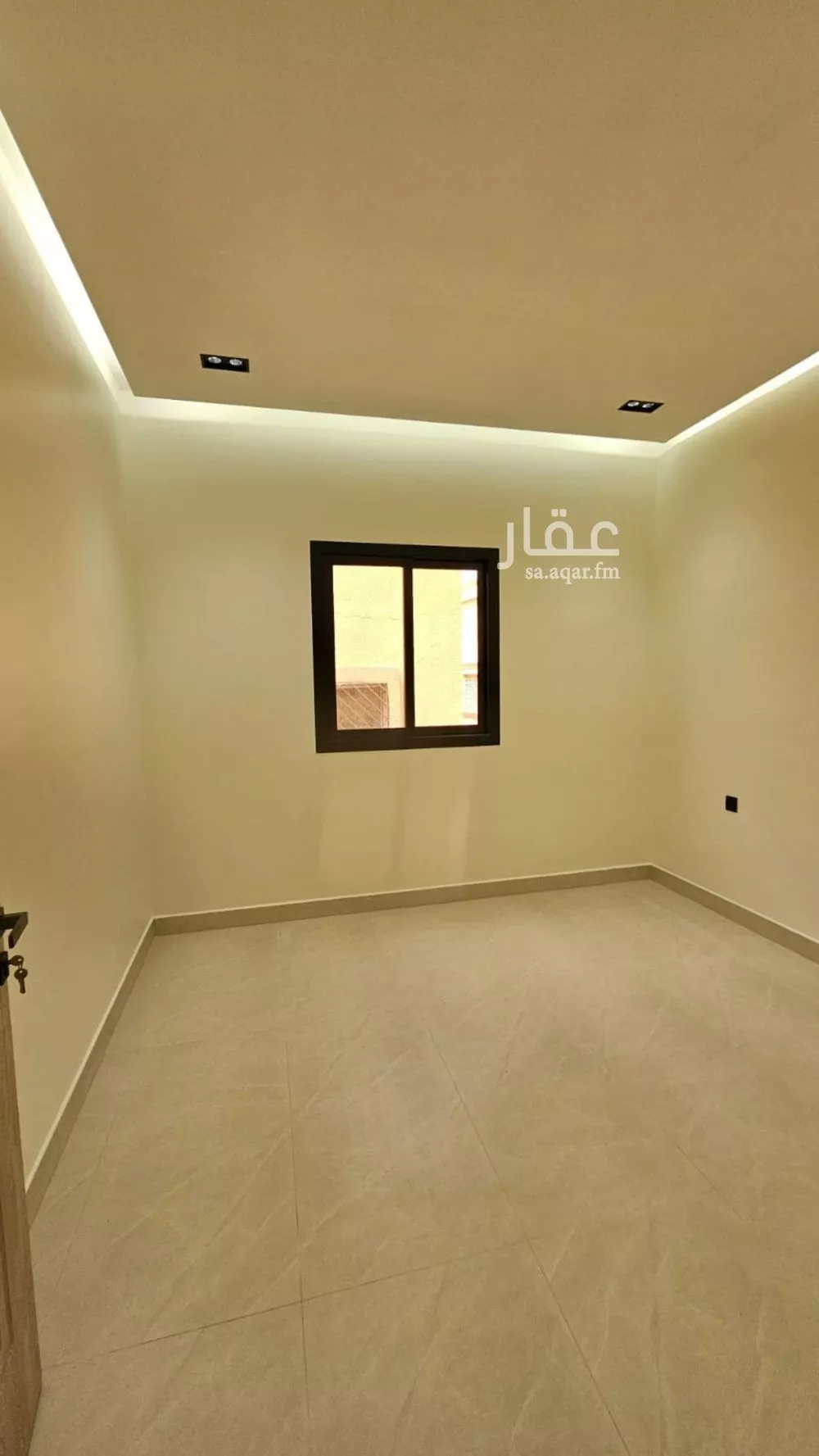 فيلا 5 غرف في الخليج 2