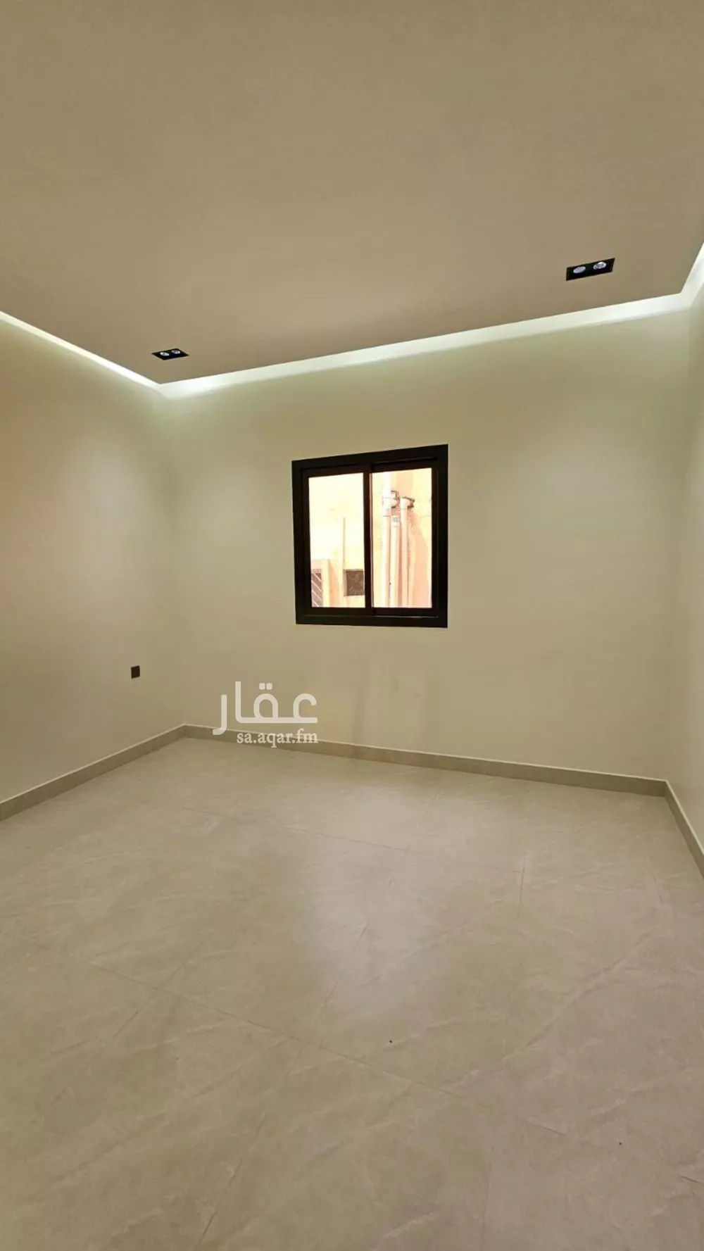 فيلا 5 غرف في الخليج 3