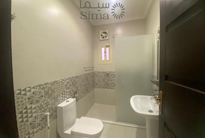 شقة 5 غرف في Al Marwah 3