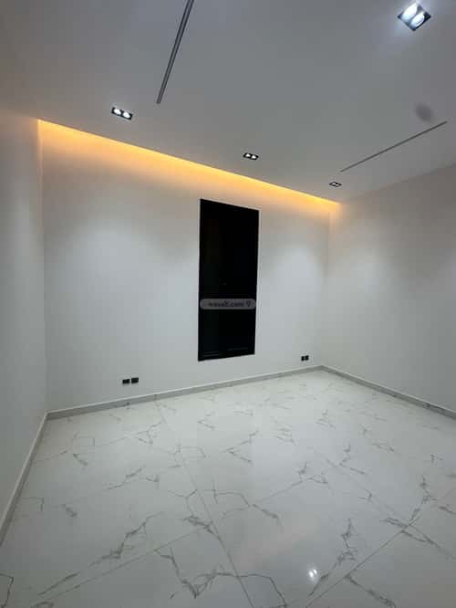 4 bedroom floor in Al Janadriyah 1