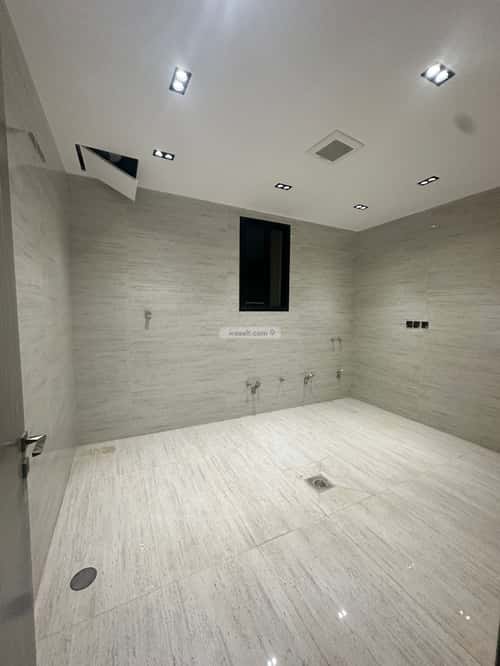 4 bedroom floor in Al Janadriyah 3